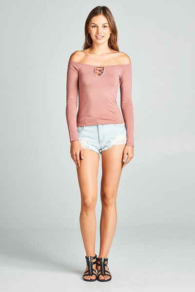 Ladies form-fitting silhouette fashion top