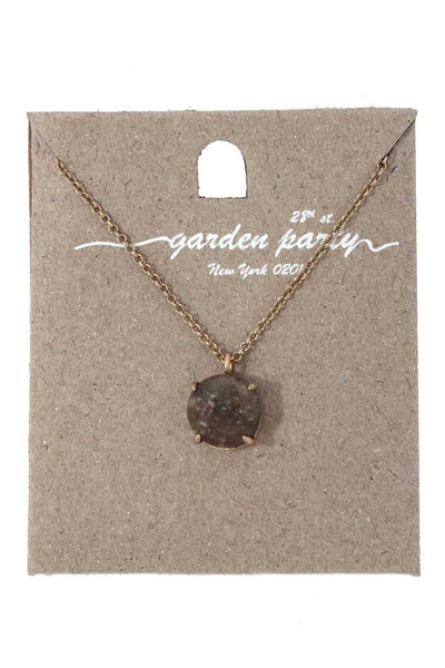 Circle shape pendant necklace